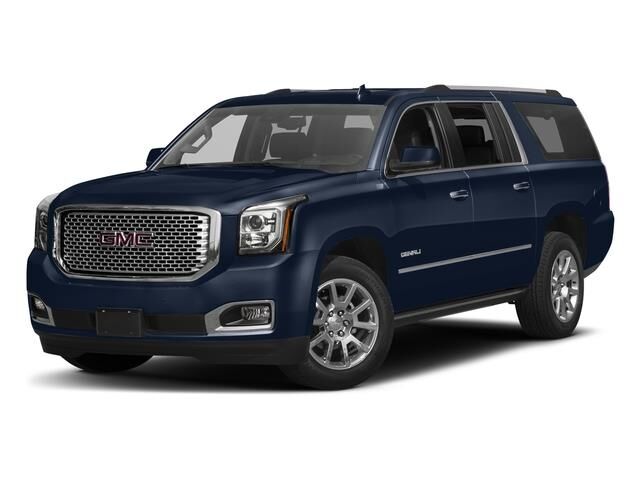2017 GMC Yukon XL Denali — photo 1 of 13