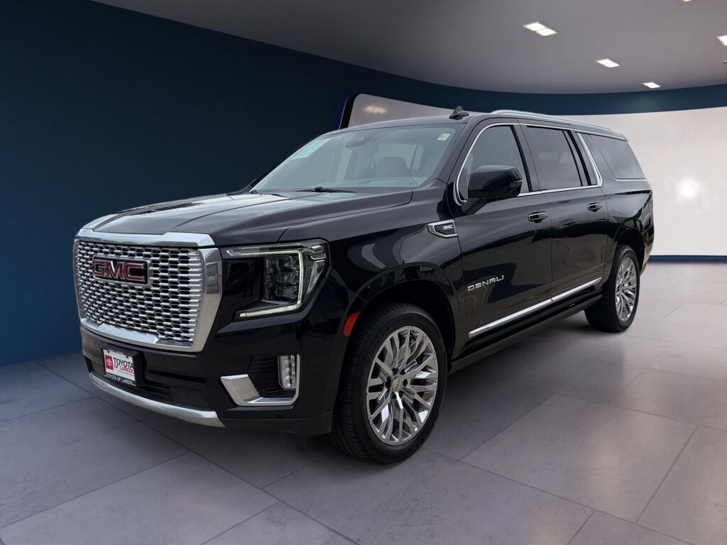 2023 GMC Yukon XL Denali — photo 1 of 13
