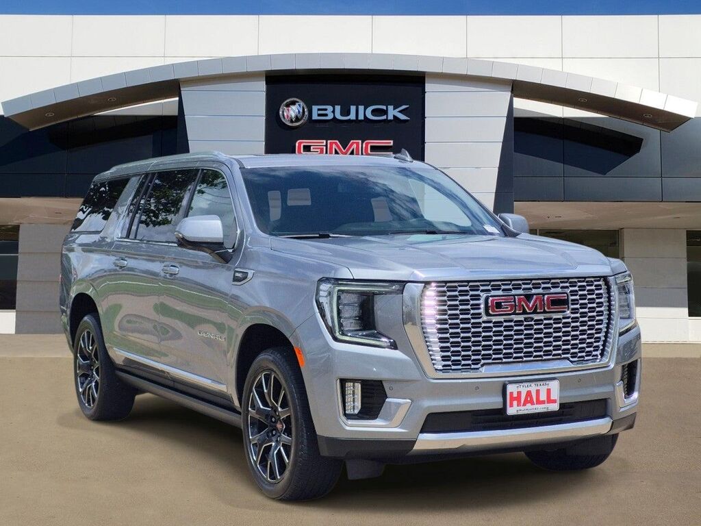 2024 GMC Yukon XL Denali — photo 1 of 25