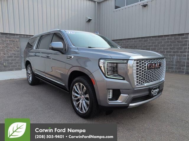 2021 GMC Yukon XL Denali — photo 1 of 16