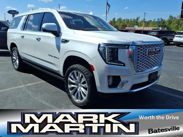 2022 GMC Yukon XL Denali — photo 1 of 13