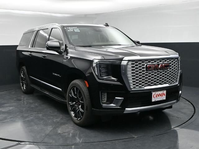 2023 GMC Yukon XL Denali — photo 1 of 7
