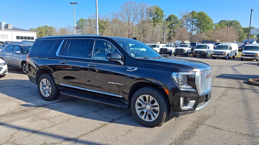 2024 GMC Yukon XL Denali — photo 1 of 7