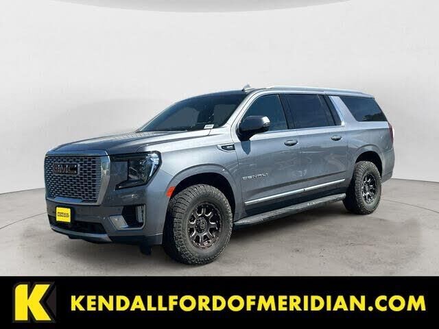 2021 GMC Yukon XL Denali — photo 1 of 2