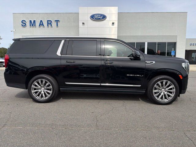 2022 GMC Yukon XL Denali