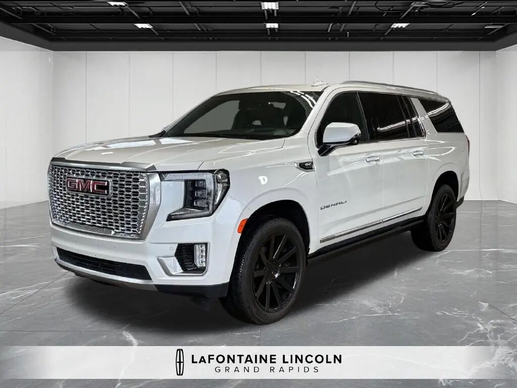 2021 GMC Yukon XL Denali — photo 1 of 13