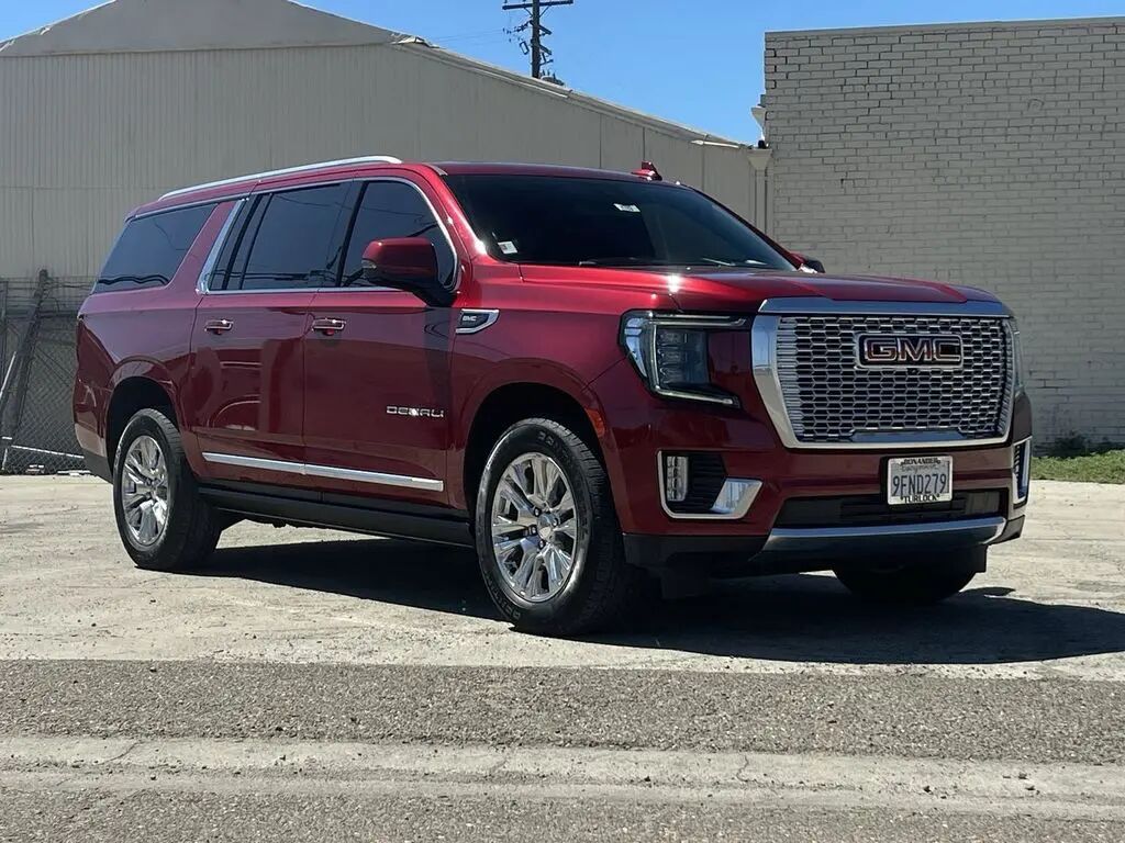 2023 GMC Yukon XL Denali — photo 1 of 26