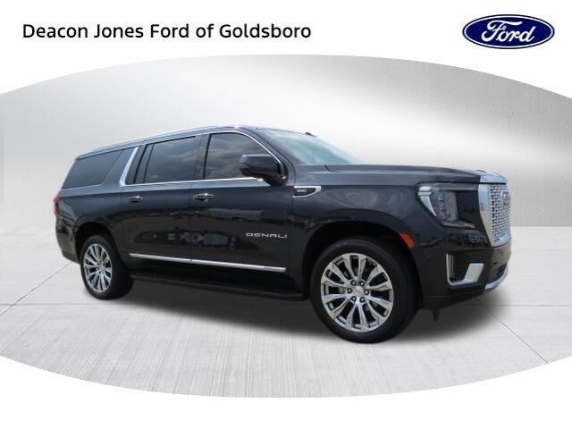 2023 GMC Yukon XL Denali — photo 1 of 13