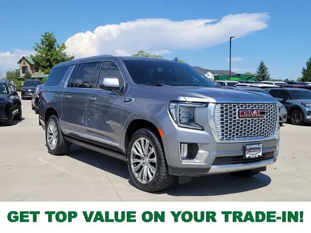2022 GMC Yukon XL Denali — photo 1 of 42