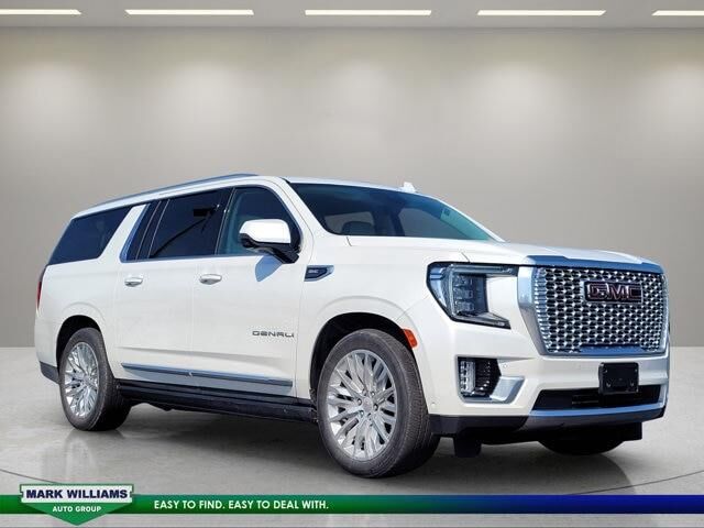 2024 GMC Yukon XL Denali — photo 1 of 21