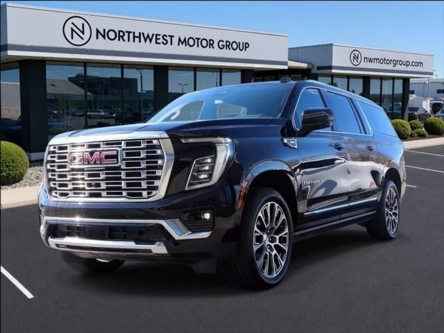 2025 GMC Yukon XL Denali — photo 1 of 42