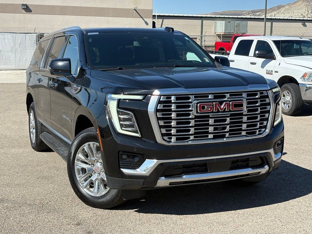 2025 GMC Yukon XL Denali — photo 1 of 13