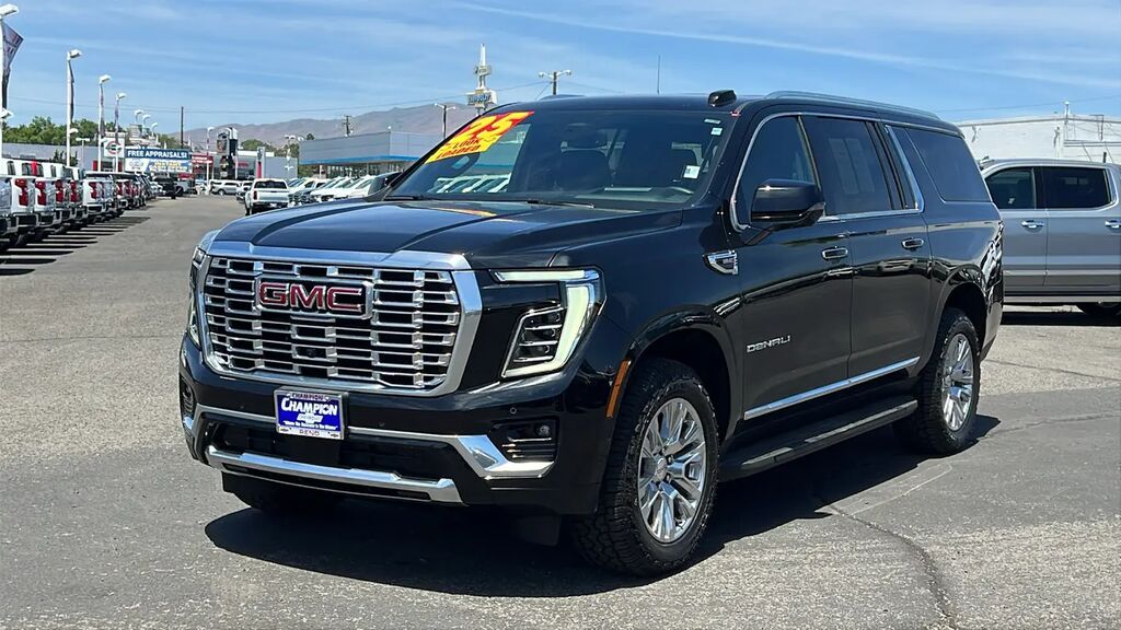 2025 GMC Yukon XL Denali — photo 1 of 13