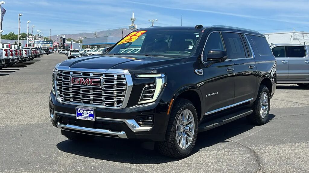 2025 GMC Yukon XL Denali — photo 1 of 13
