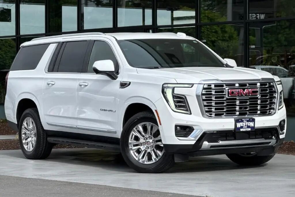 2025 GMC Yukon XL Denali — photo 1 of 13