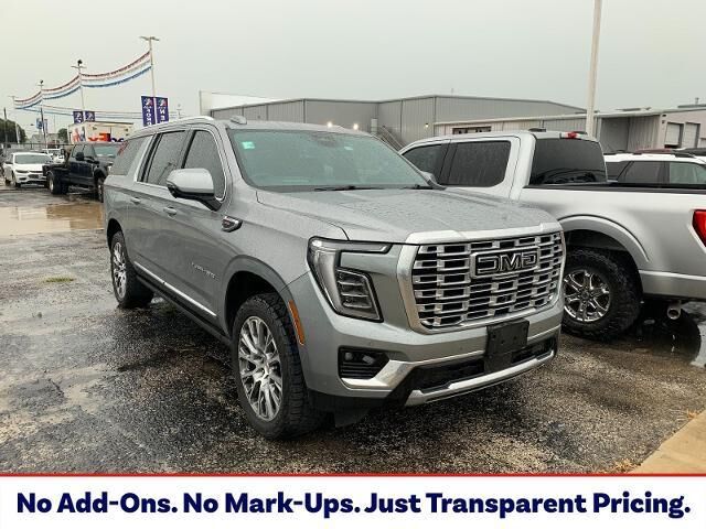 2025 GMC Yukon XL Denali — photo 1 of 2