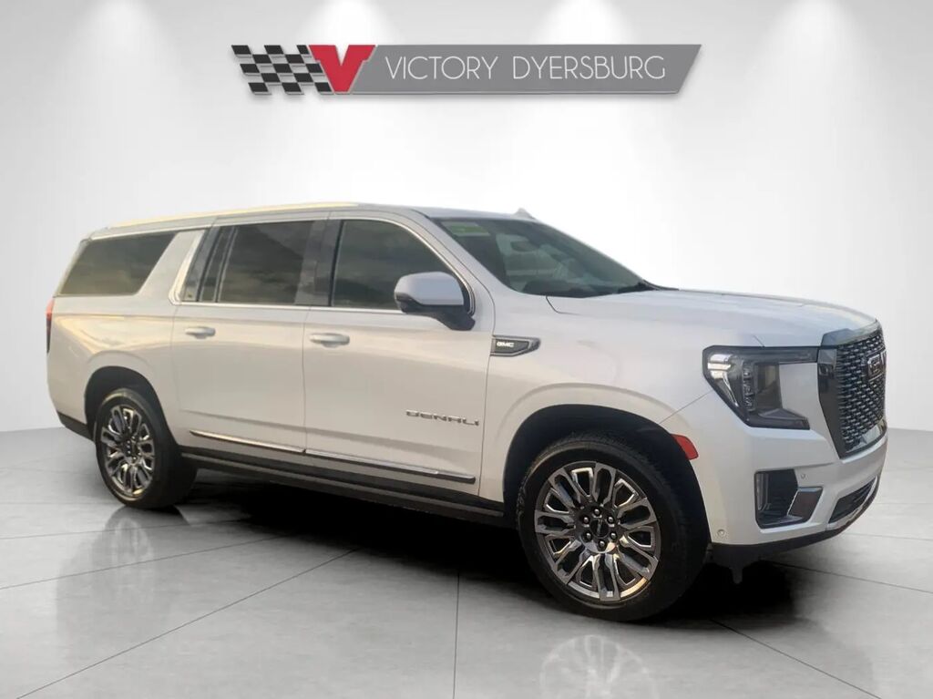 2024 GMC Yukon XL Denali Ultimate — photo 1 of 13