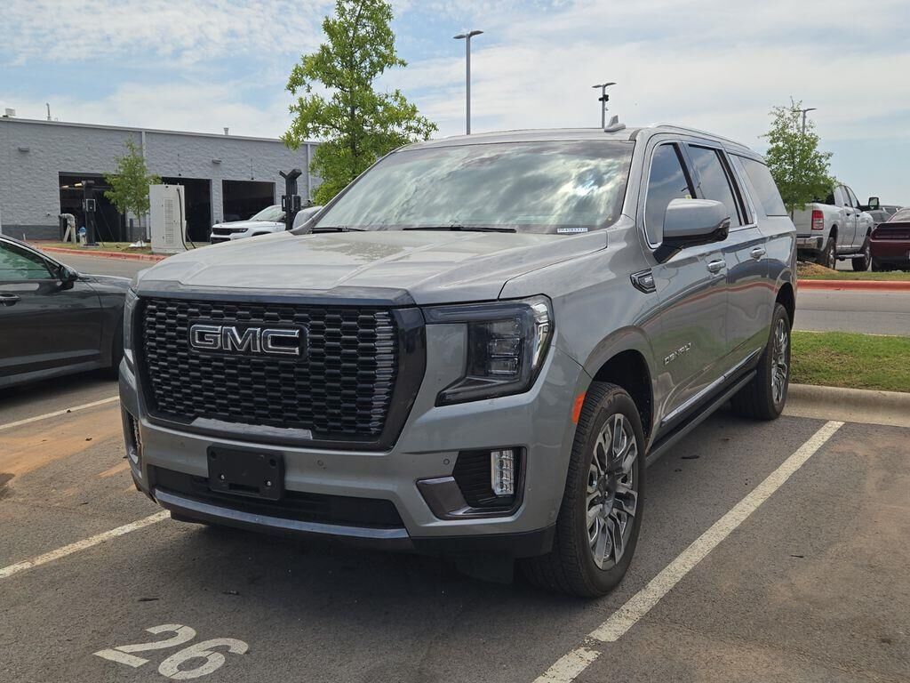 2023 GMC Yukon XL Denali Ultimate — photo 1 of 30