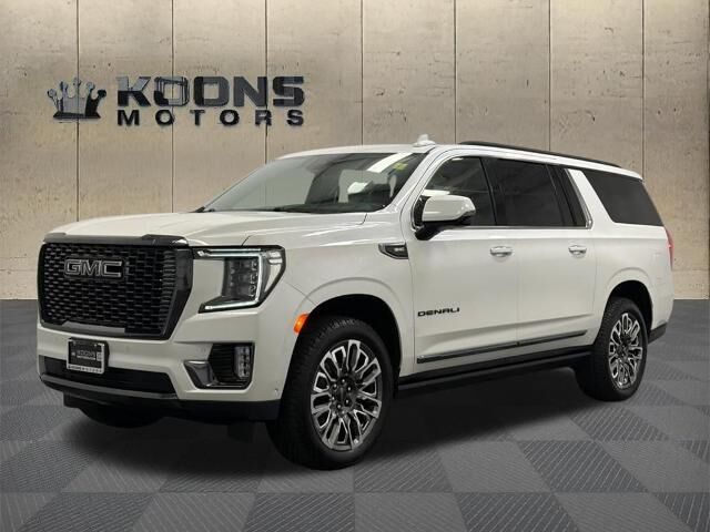 2023 GMC Yukon XL Denali Ultimate — photo 1 of 26