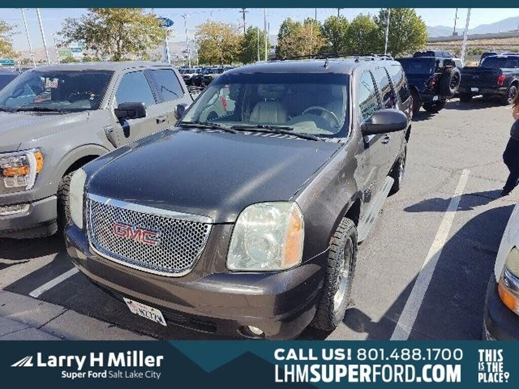 2010 GMC Yukon XL SLT — photo 1 of 37