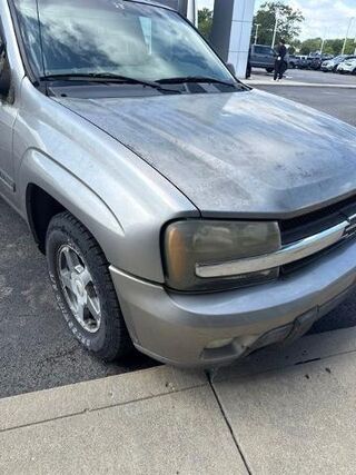 2002 Chevrolet TrailBlazer LT — photo 1 of 13