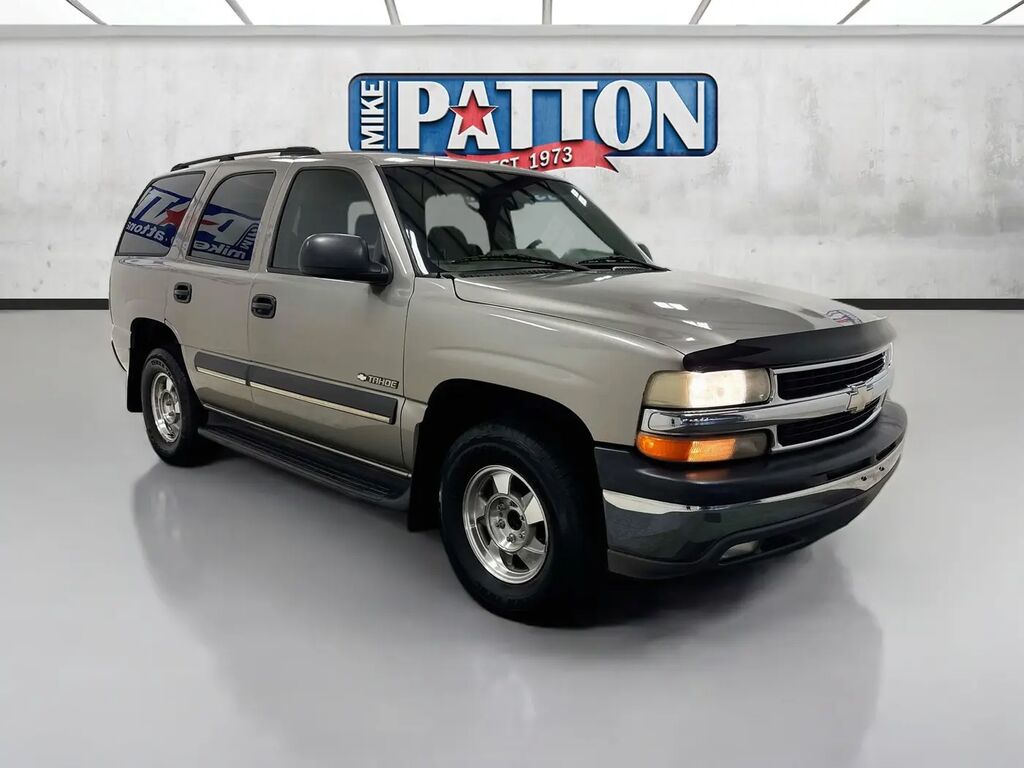 2003 Chevrolet Tahoe LS — photo 1 of 14