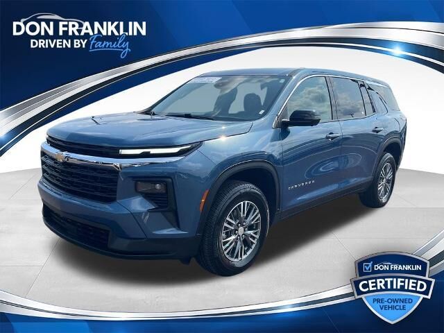 2024 Chevrolet Traverse LS — photo 1 of 39
