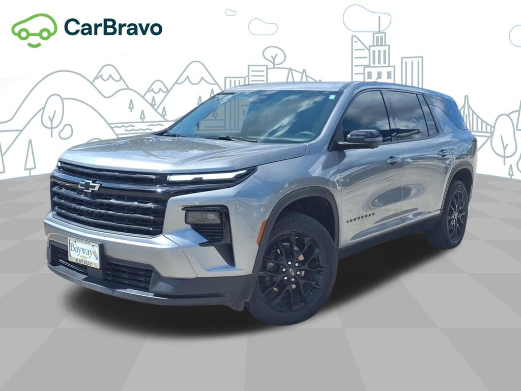 2024 Chevrolet Traverse LS — photo 1 of 6