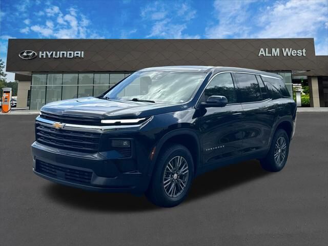 2024 Chevrolet Traverse LS — photo 1 of 26