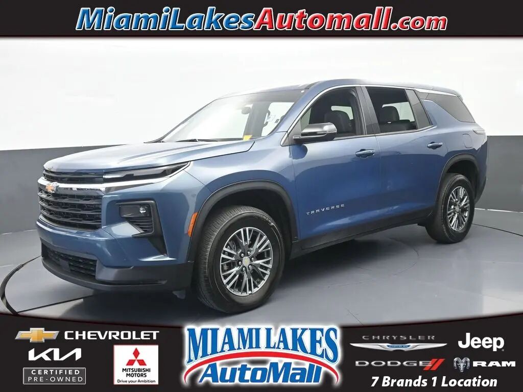 2024 Chevrolet Traverse LS — photo 1 of 26