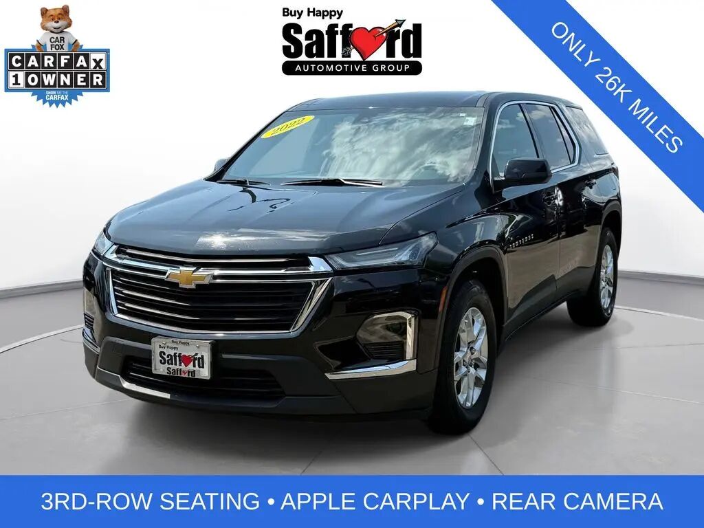 2022 Chevrolet Traverse LS — photo 1 of 13