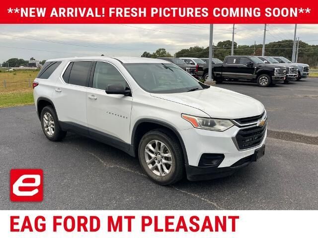 2019 Chevrolet Traverse LS — photo 1 of 39