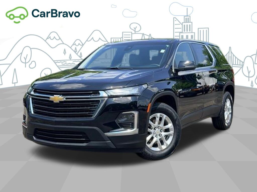 2023 Chevrolet Traverse LS — photo 1 of 6