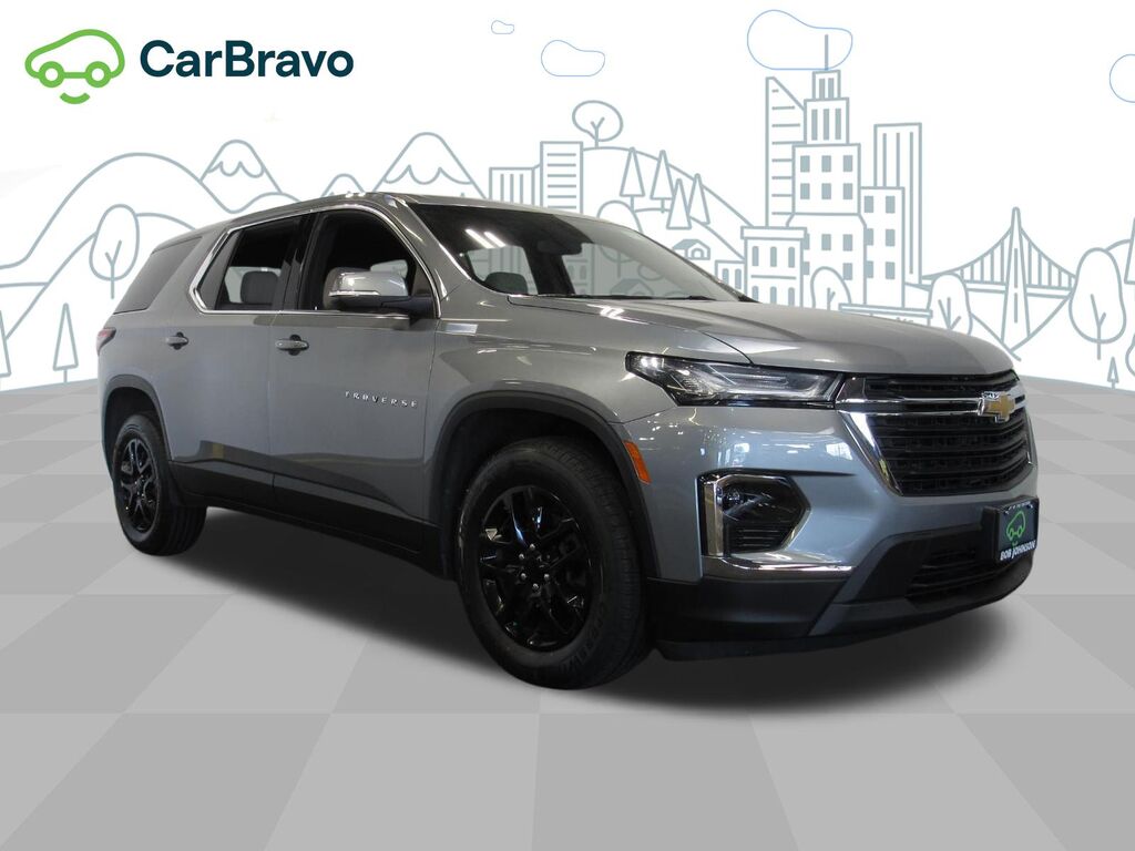2023 Chevrolet Traverse LS — photo 1 of 6