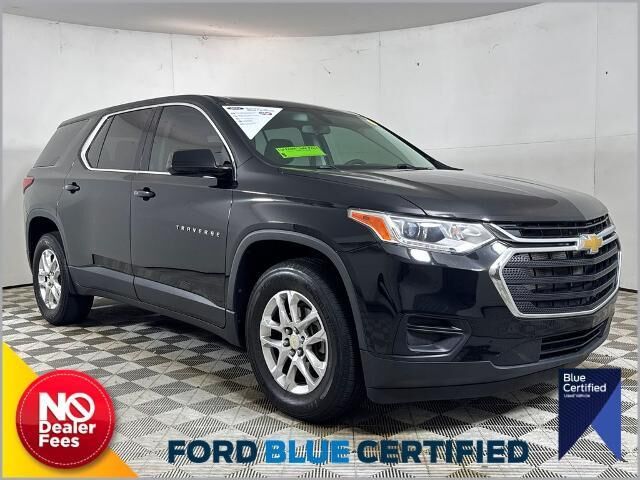 2020 Chevrolet Traverse LS — photo 1 of 18