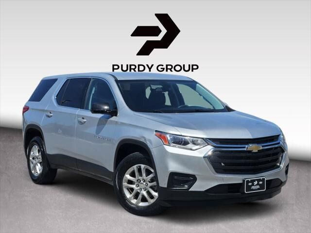 2020 Chevrolet Traverse LS — photo 1 of 2