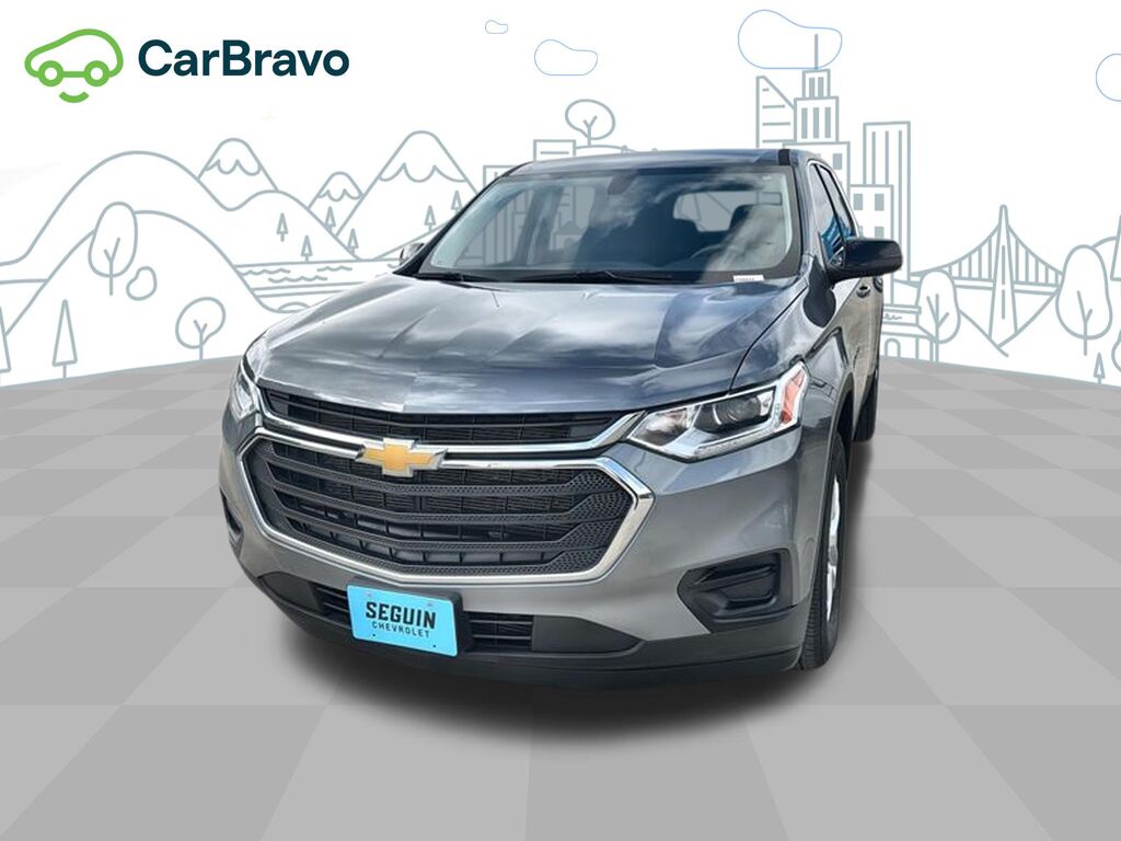 2021 Chevrolet Traverse LS — photo 1 of 6
