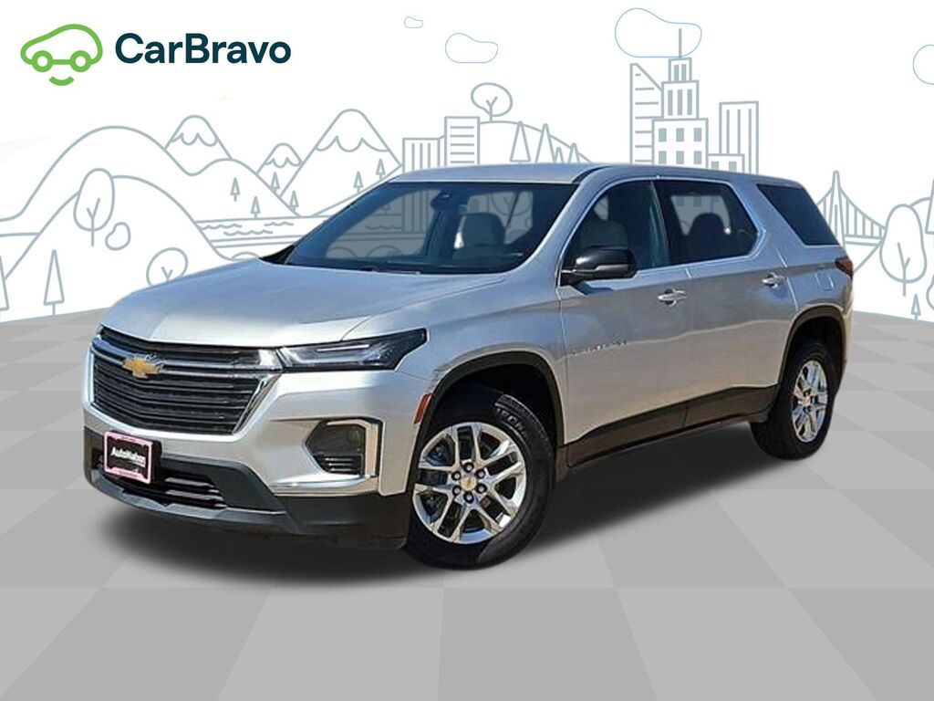 2022 Chevrolet Traverse LS — photo 1 of 6