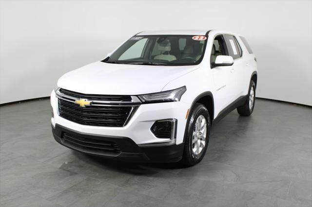 2023 Chevrolet Traverse LS — photo 1 of 13