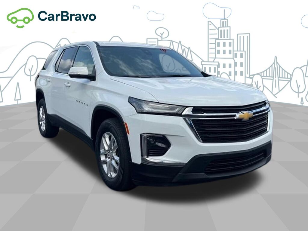 2023 Chevrolet Traverse LS — photo 1 of 6