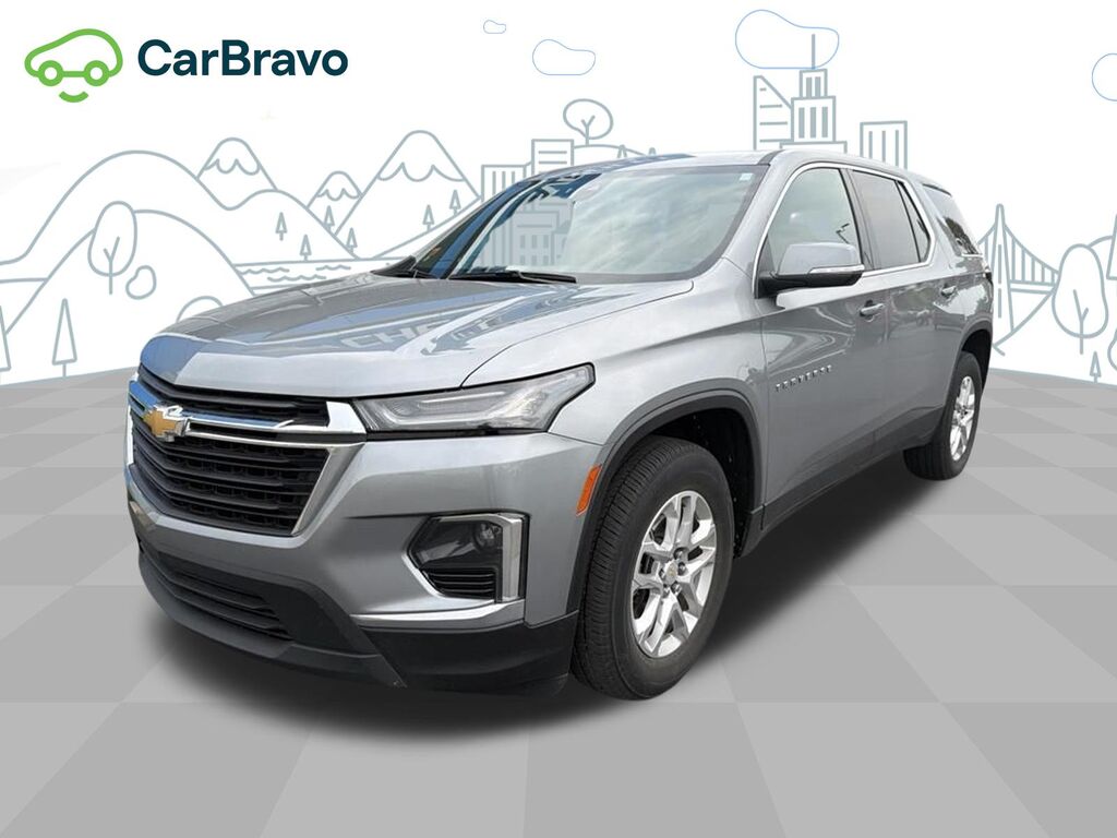 2023 Chevrolet Traverse LS — photo 1 of 4