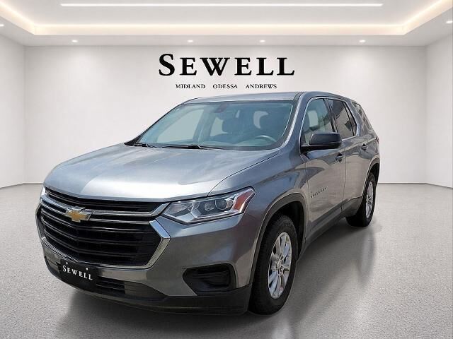 2020 Chevrolet Traverse LS — photo 1 of 8