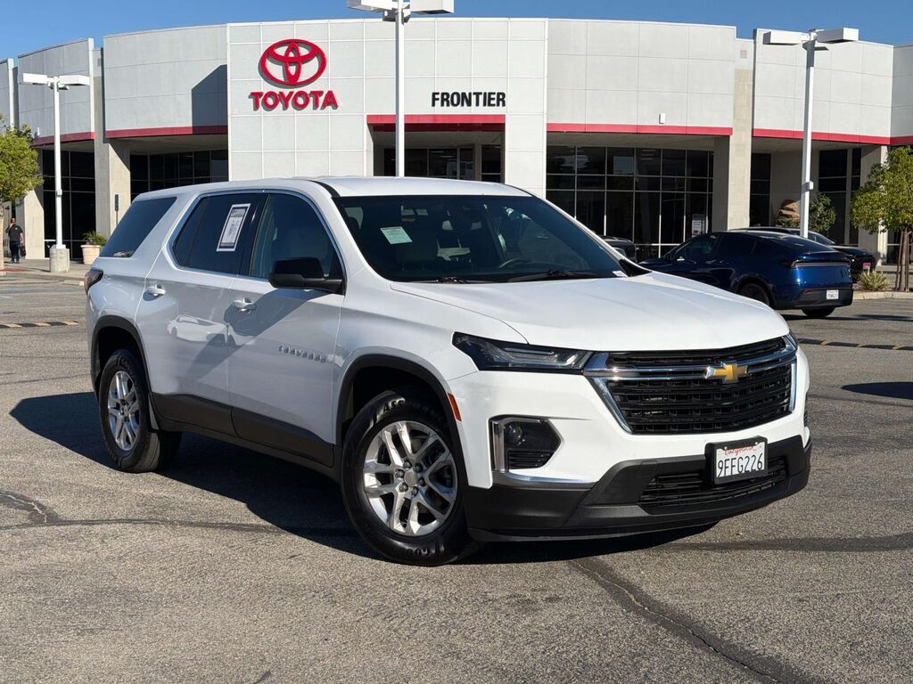 2023 Chevrolet Traverse FWD 4dr LS w/1LS — photo 1 of 13