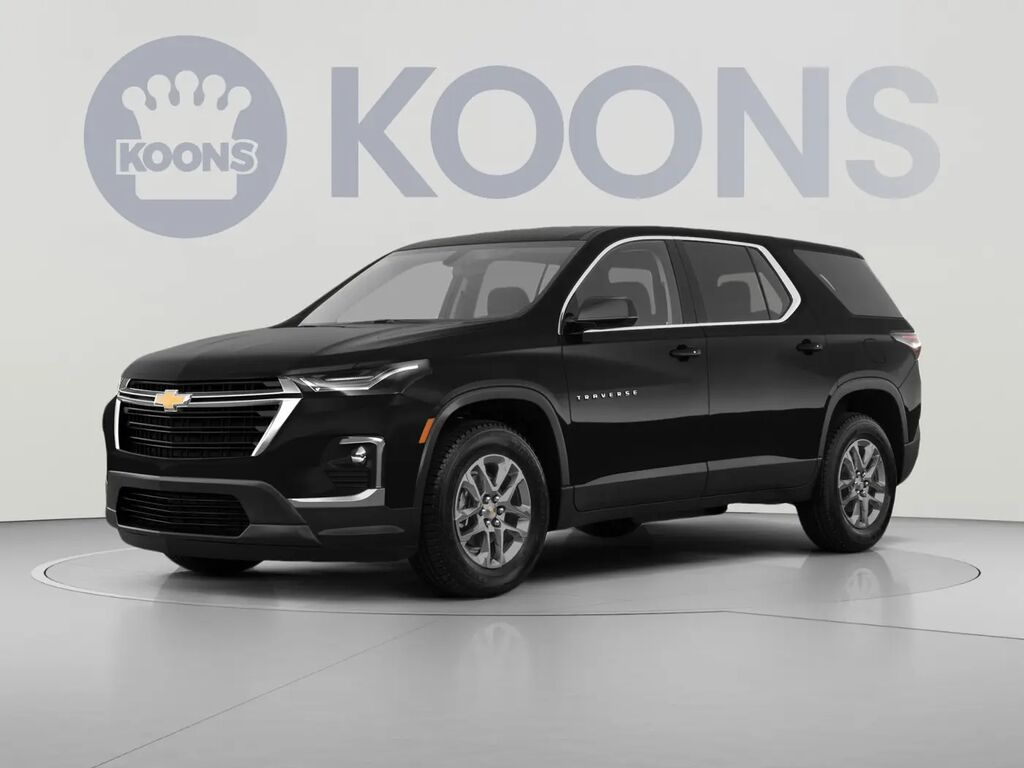 2023 Chevrolet Traverse LS — photo 1 of 14