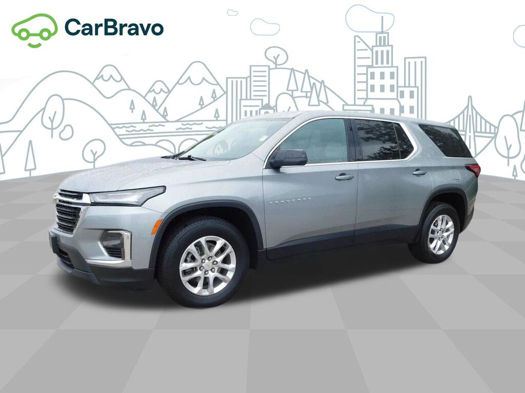 2023 Chevrolet Traverse LS — photo 1 of 7