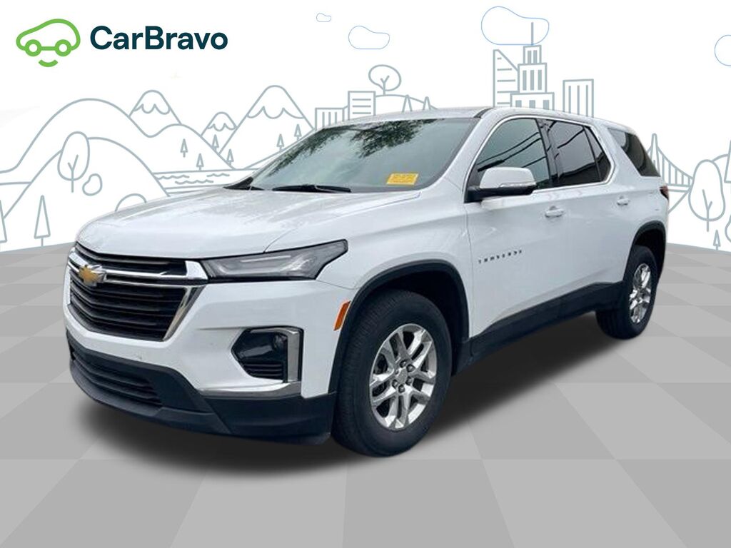 2023 Chevrolet Traverse LS — photo 1 of 6
