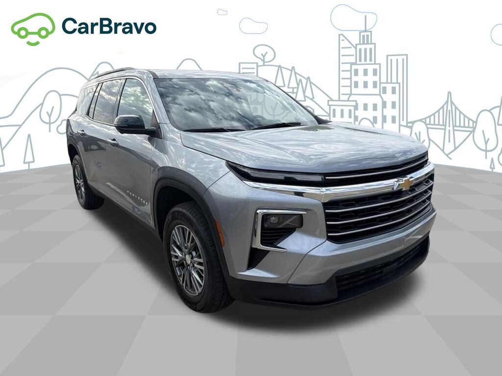 2024 Chevrolet Traverse LT — photo 1 of 7