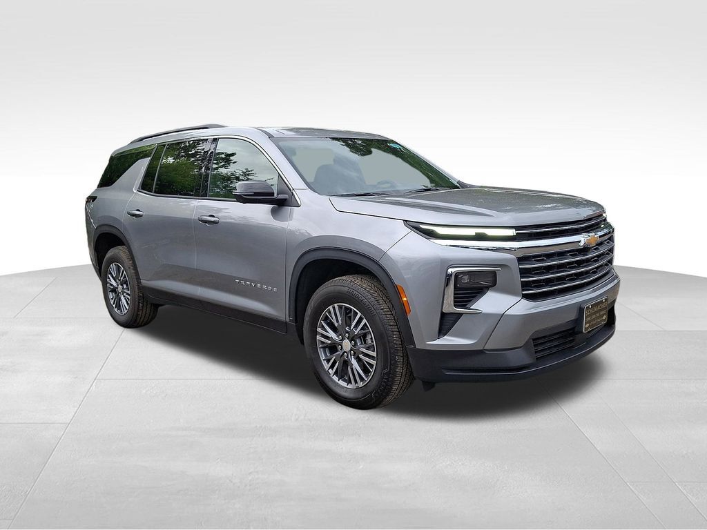 2026 Chevrolet Traverse LT — photo 1 of 13