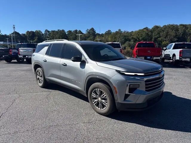 2024 Chevrolet Traverse LT