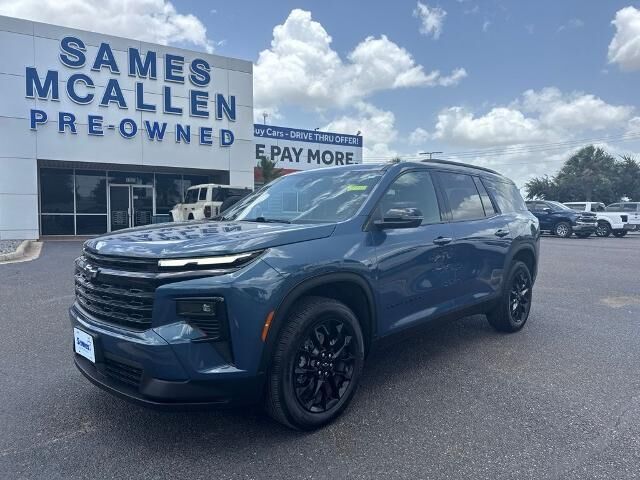 2026 Chevrolet Traverse LT — photo 1 of 13